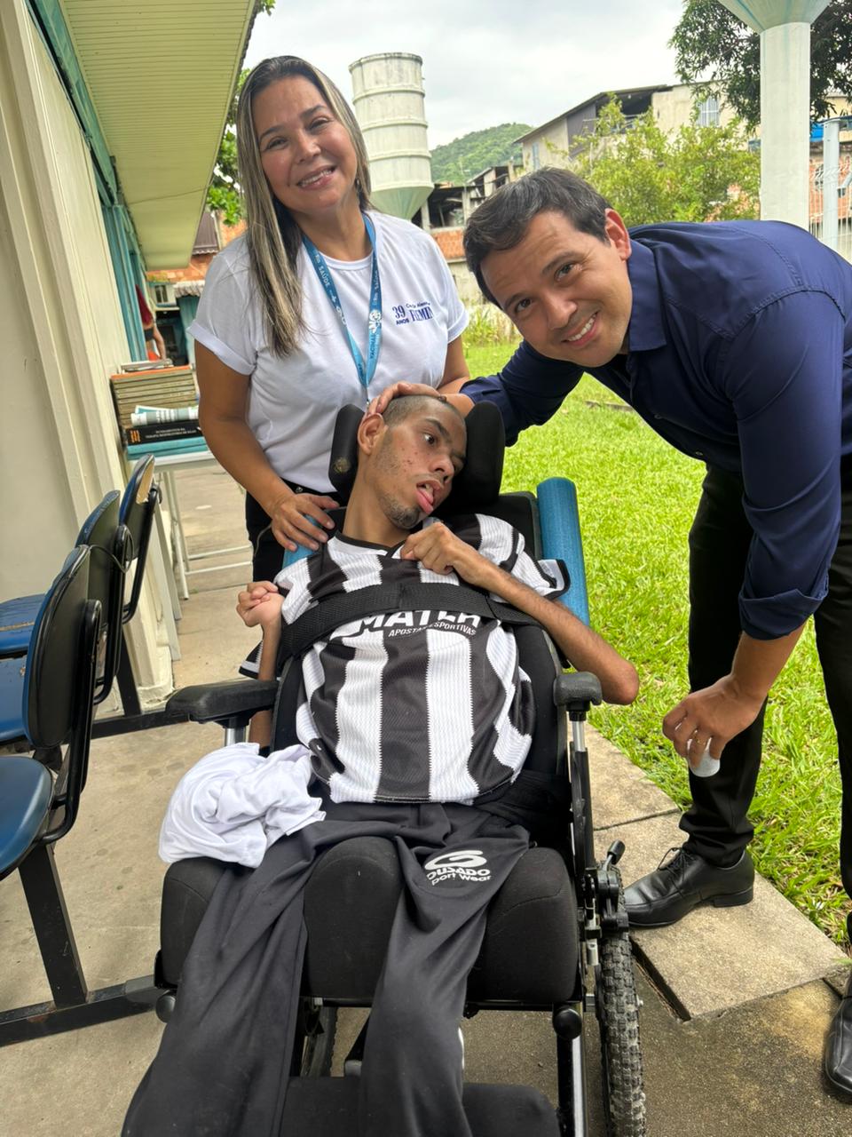 Thauan em ação social